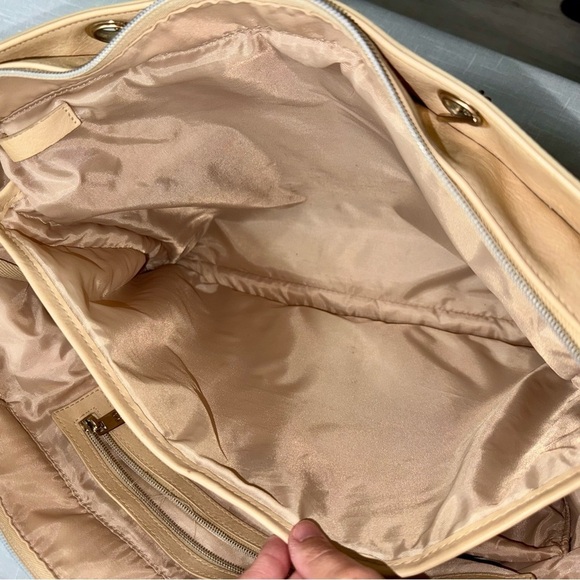 BEIS Tan Cream Large Diaper Bag OS - Picture 9 of 11